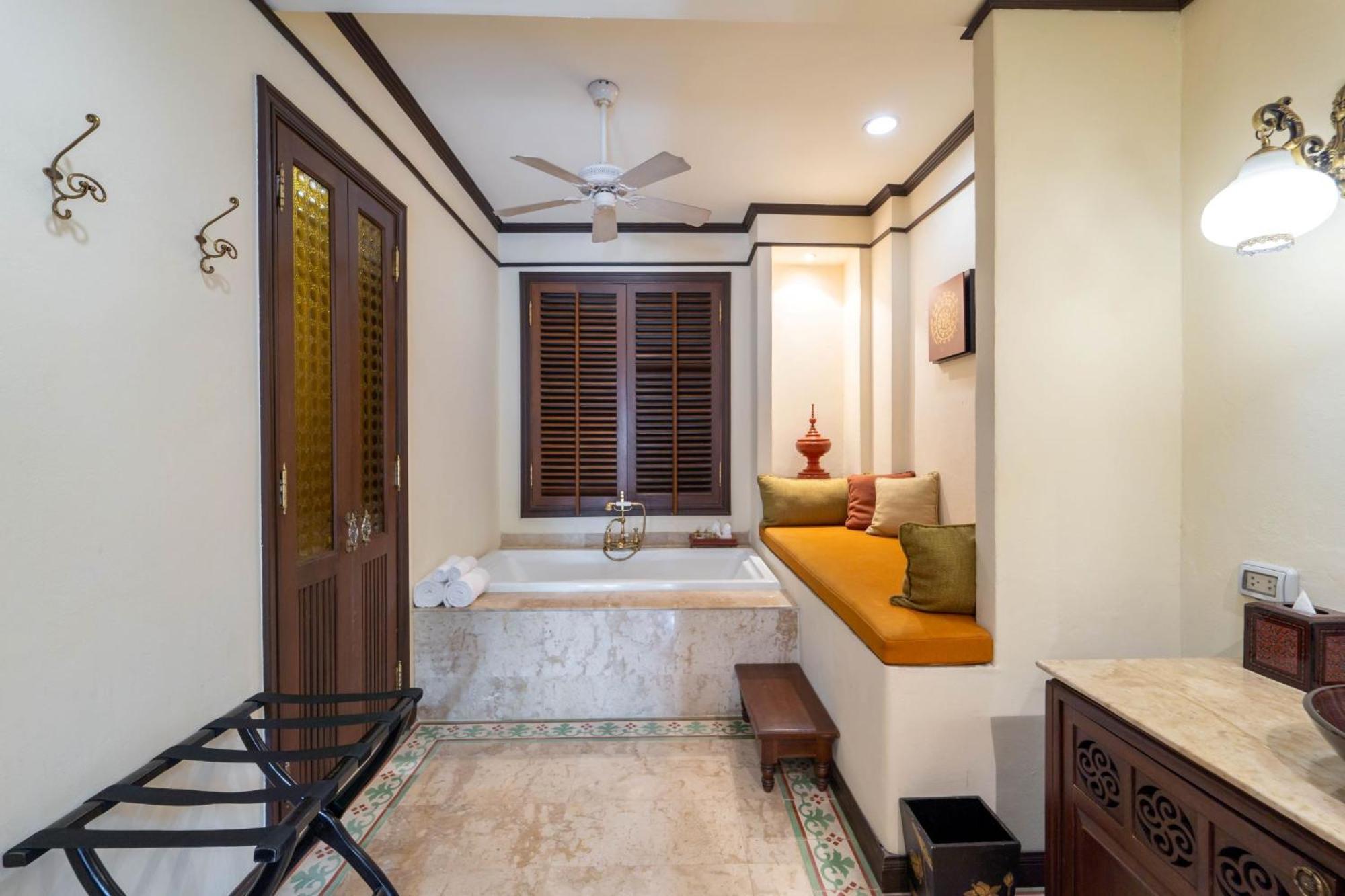 Puripunn Hideaway Hotel Чиангмай Екстериор снимка